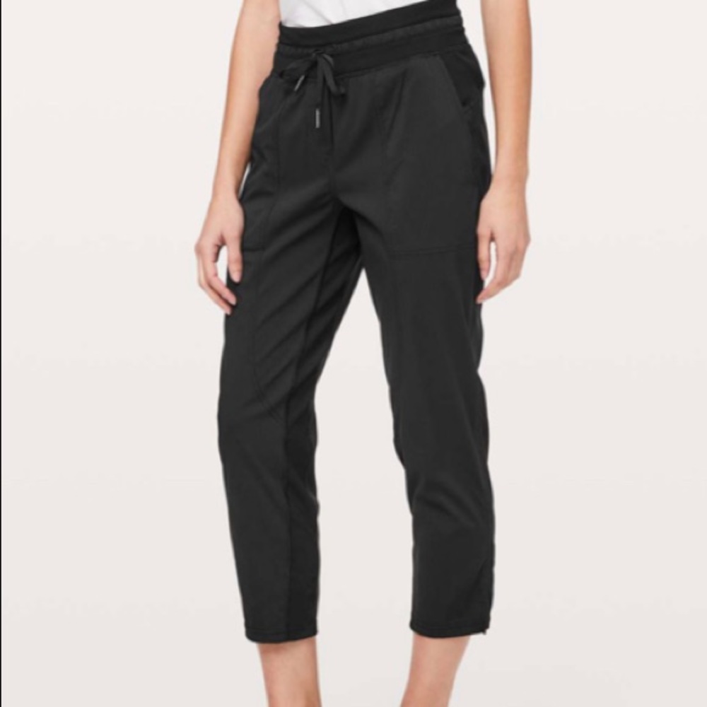 lululemon athletica Black Ankle Pants